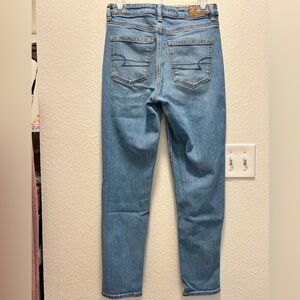American Eagle stretch Mom Jean Size 2